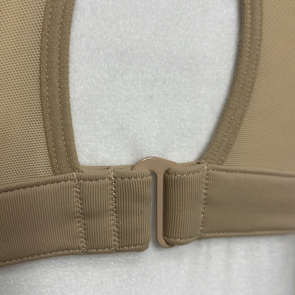 Athleta Women’s Racerback Shirred Active Wear Sports Bra Style903747 34C Beige - Picture 5 of 9